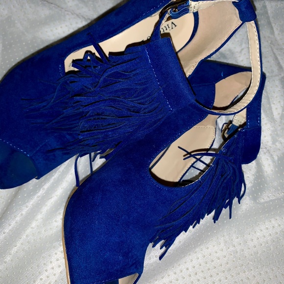 Shoes - Picture 3 of 3